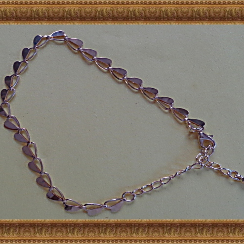 Gold Tone Heart Design Anklet